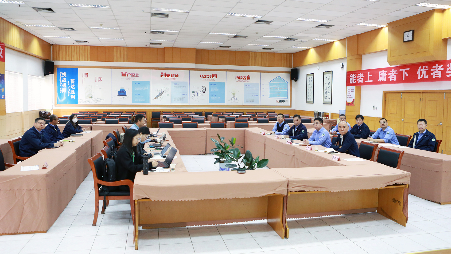 CR7A5406.JPG CR7A5406.JPG