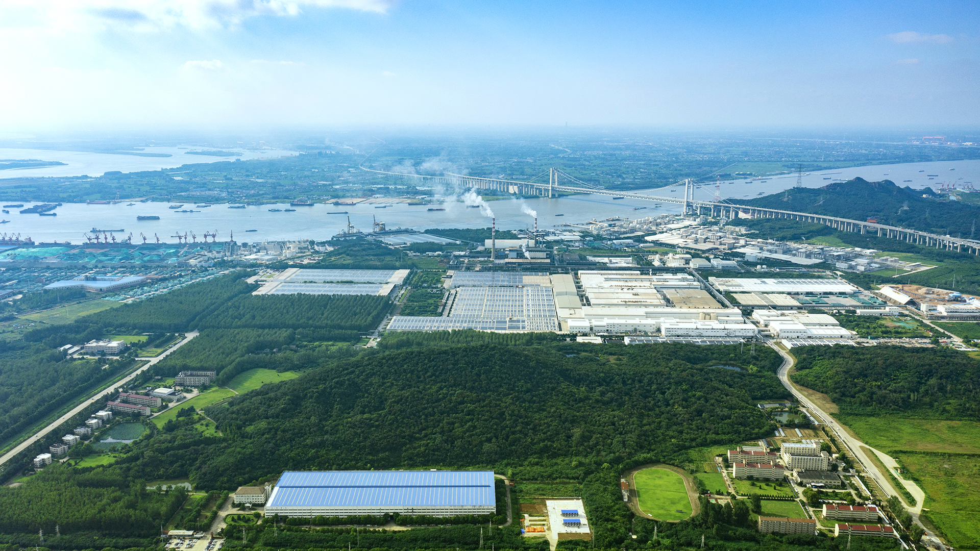 搜狗输入法下载
纸业成立于1997年5月,占地5.33平方公里,年产文化用纸200万吨,是全世界单厂规模最大的铜版纸生产企业2023.jpg 搜狗输入法下载
纸业成立于1997年5月,占地5.33平方公里,年产文化用纸200万吨,是全世界单厂规模最大的铜版纸生产企业2023.jpg